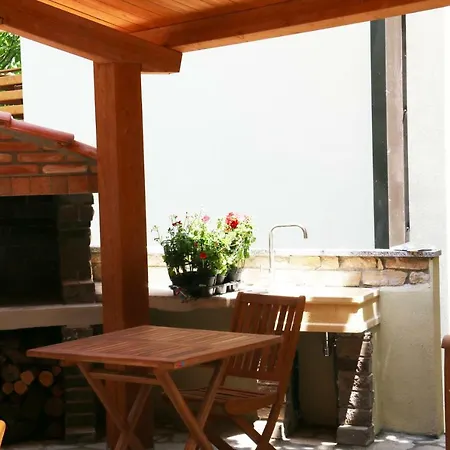Appartamento Il Giardino Di Casa Vacanze Mono *